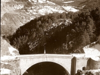 мост в горах
